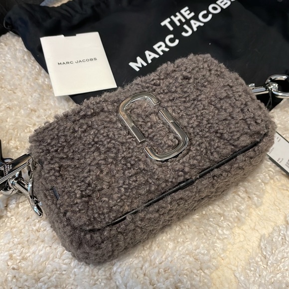 Marc Jacobs The Snapshot Teddy Faux Fur Grey Camera Bag Crossbody Handbag Purse - Picture 2 of 8